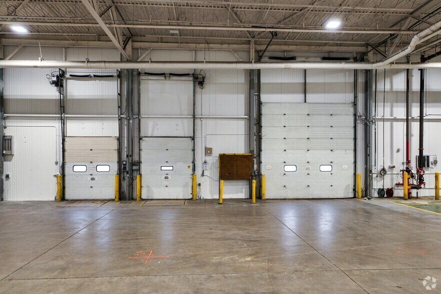 More Photos Of 201 Elizabeth St, Bordentown Warehouse For Lease