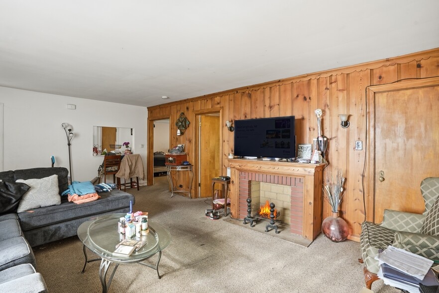 More Photos Of 10835 S Western Ave, Chicago Apartments For Sale
