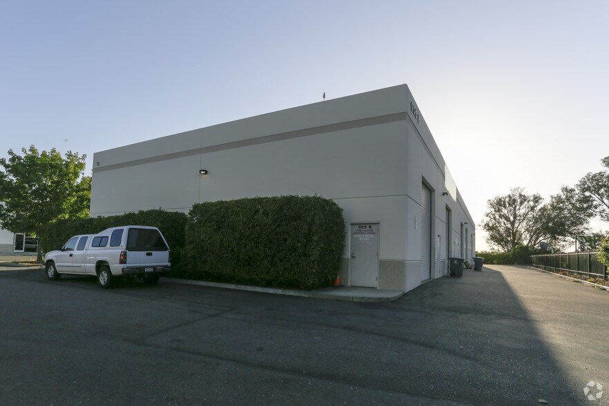 More Photos Of 905 Cotting Ln, Vacaville Industrial For Sale