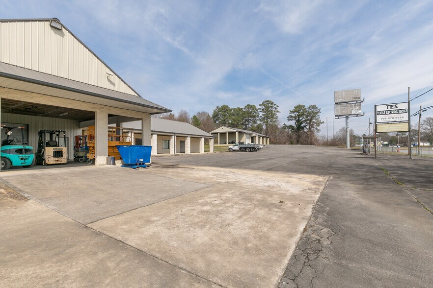 More Photos Of 2065 Cleveland Hwy, Dalton Flex For Sale