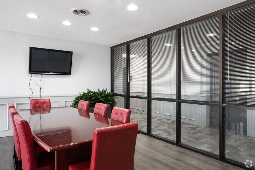 More Photos Of 15200 E Girard Ave, Aurora Medical For Lease