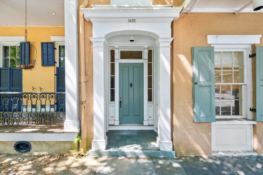 More Photos Of 2200 Prytania St, New Orleans Loft Creative Space For Sale