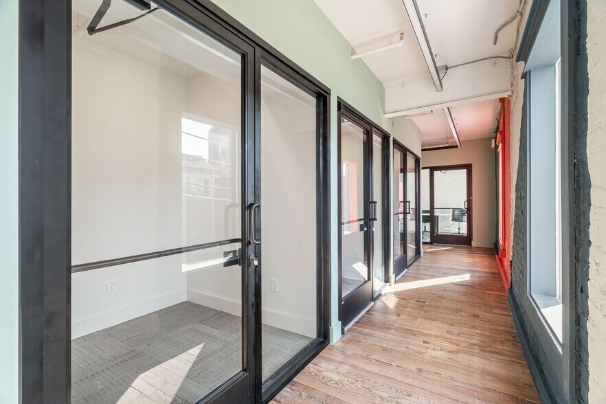 More Photos Of 828 N Broadway St, Knoxville Coworking Space