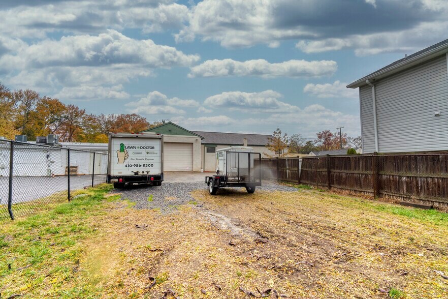 More Photos Of 192 Mayo Rd, Edgewater Light Manufacturing For Sale