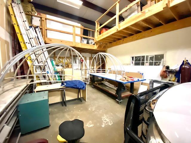 More Photos Of 3130 Strawberry Rd, Pasadena Service For Lease