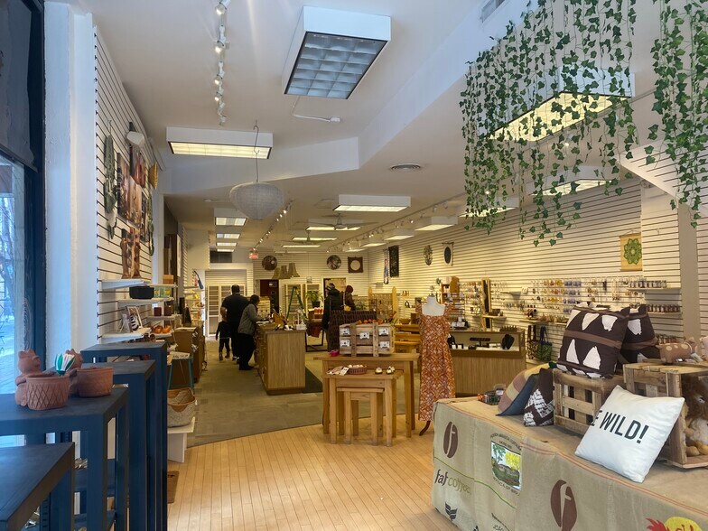 More Photos Of 121 N Marion St, Oak Park Storefront Retail Office For Lease