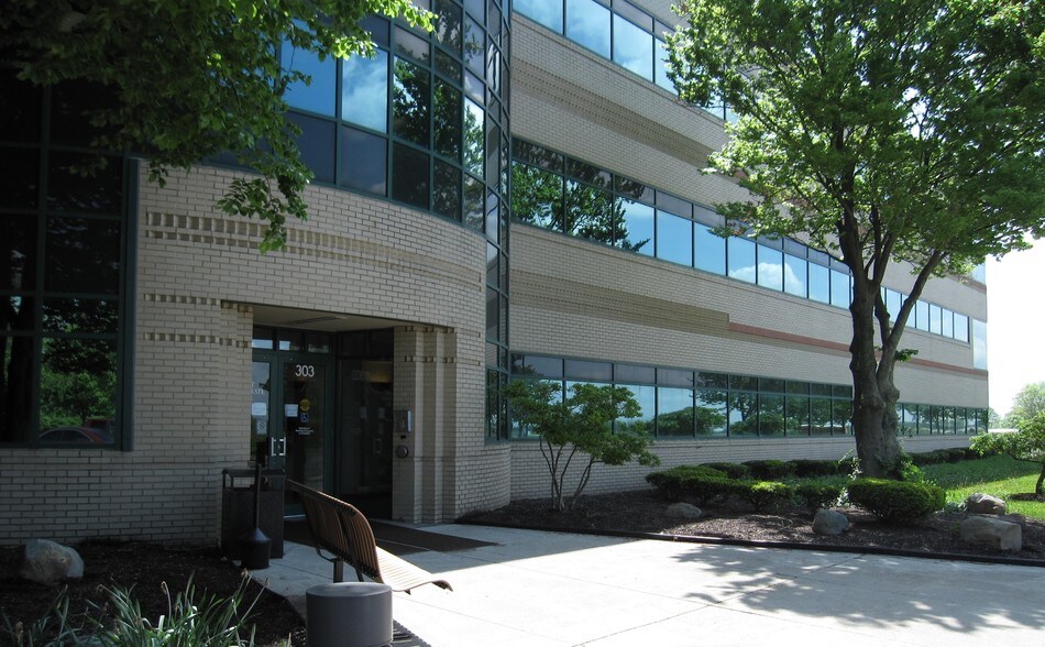 More Photos Of 303 Corporate Center Dr, Vandalia Office For Lease