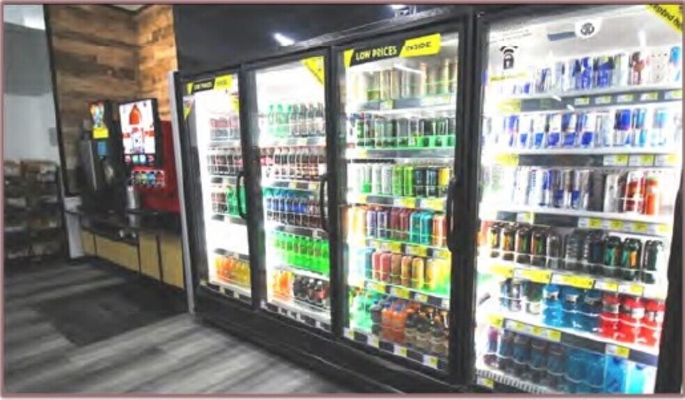 More Photos Of 601 E Outerbelt Dr, Clayton Drugstore For Sale