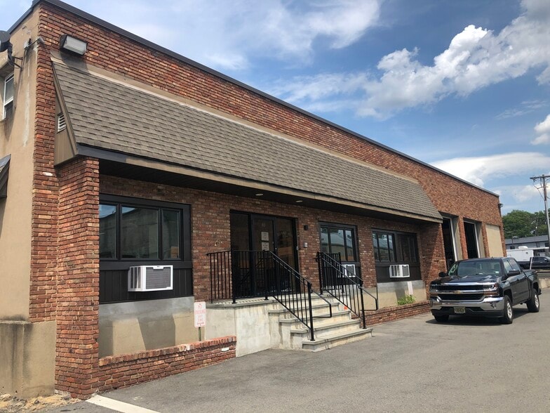Primary Photo Of 60 5th Ave, Hawthorne Industrial For Lease