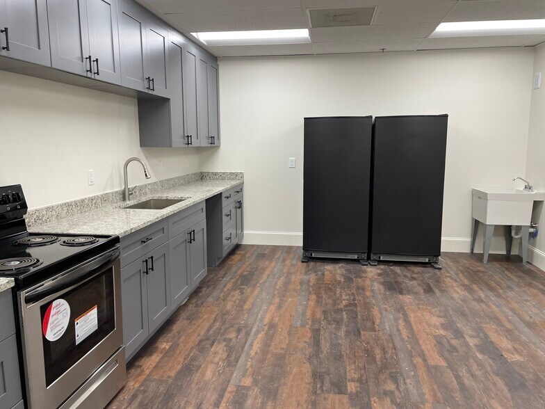 More Photos Of 70 Sapphire Valley Rd, Sapphire Apartments For Sale