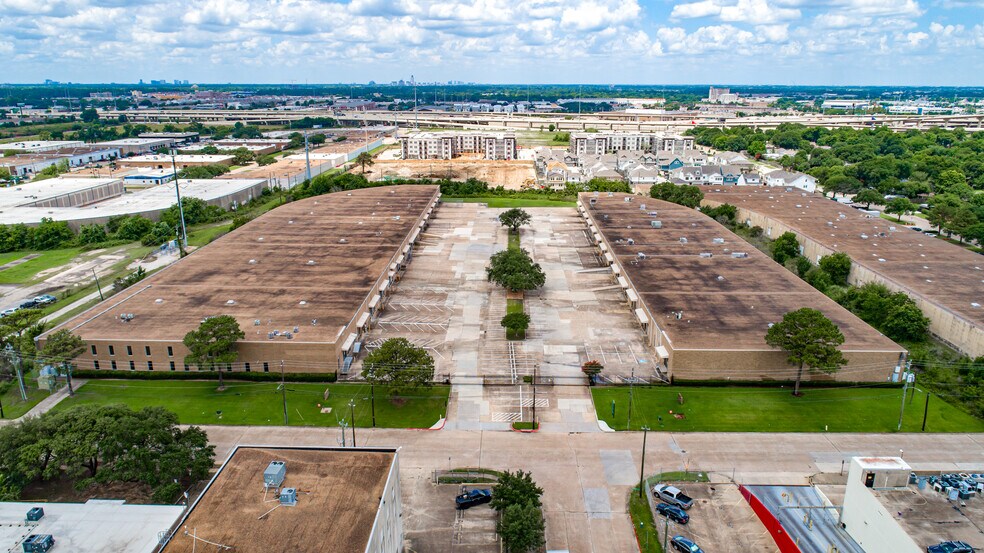 Primary Photo Of 1401-1431 Greengrass Dr, Houston Warehouse For Lease