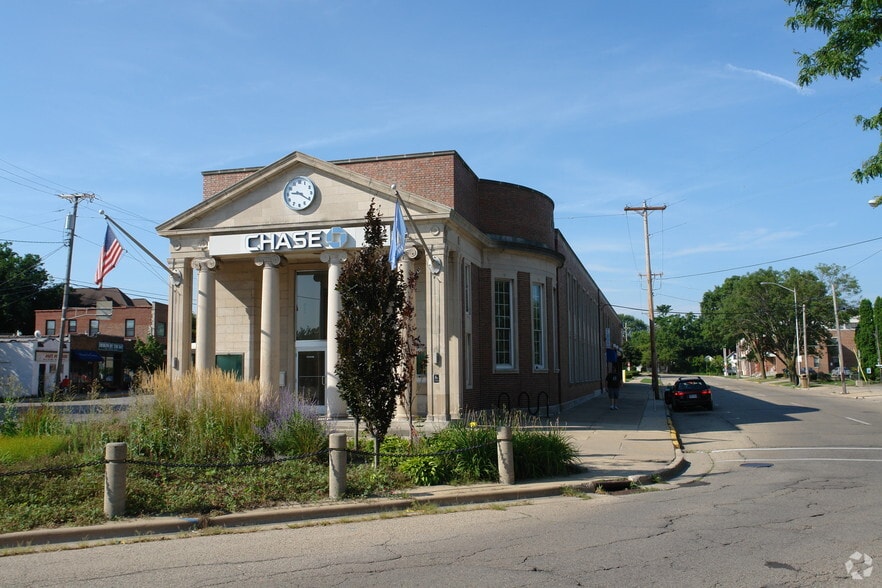 More Photos Of 1955-1965 Atwood Ave, Madison Office For Lease