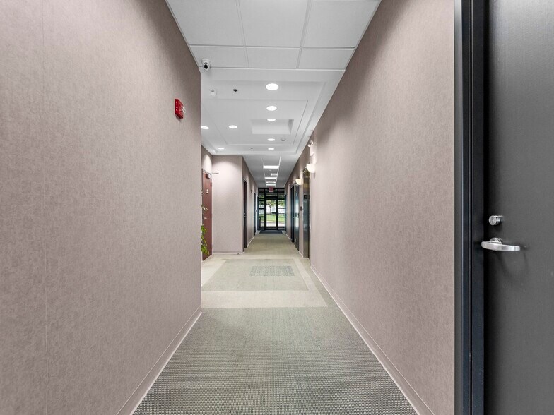 More Photos Of 174 Clarkson Rd, Ballwin Office For Sale