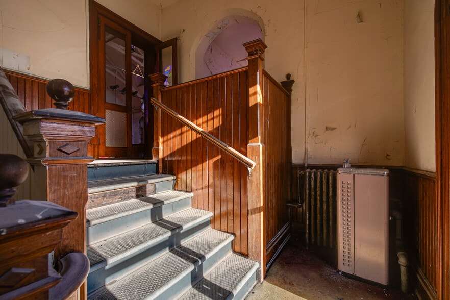 More Photos Of 2600 E Marshall St, Richmond Religious Facility For Sale