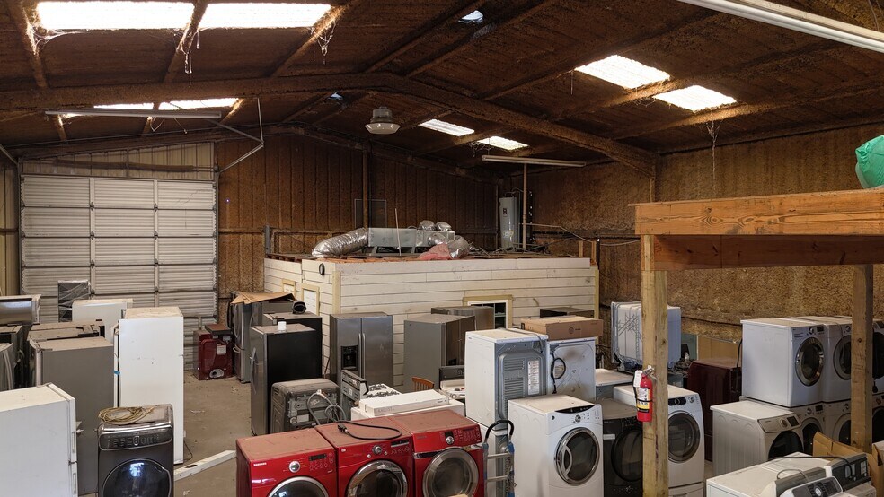 More Photos Of 8709 Irvington Blvd, Houston Warehouse For Sale