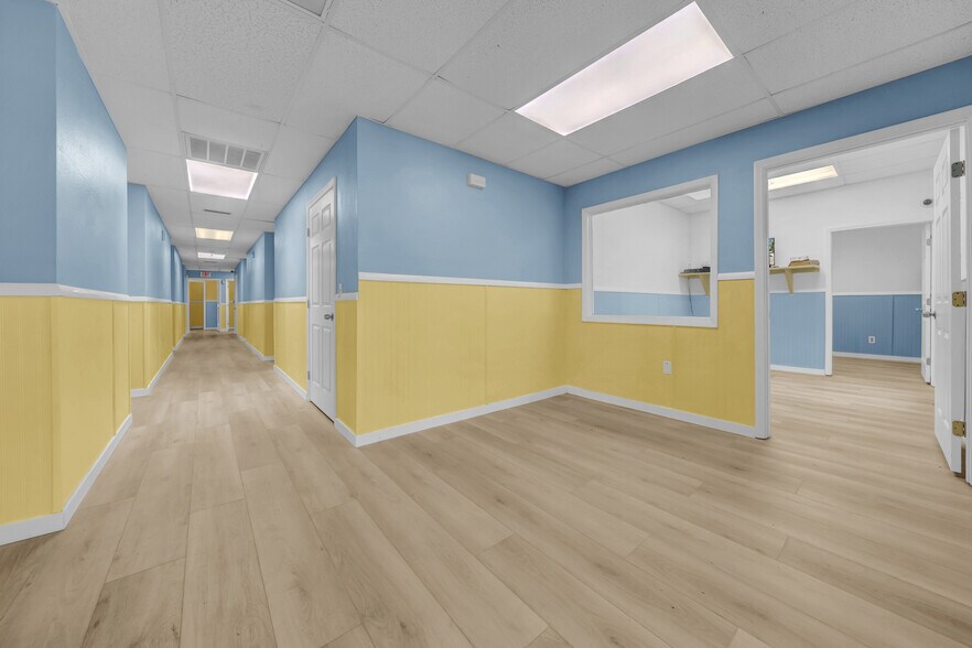 More Photos Of 1419 Sunset Point Rd, Clearwater Office For Sale