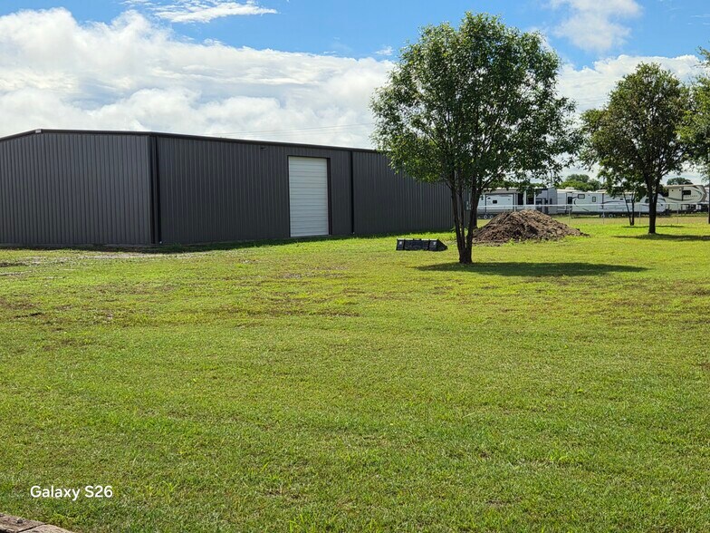 More Photos Of 2420 McKinney st, Rice Industrial For Lease