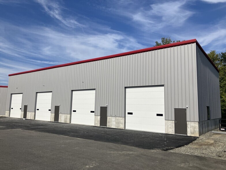 More Photos Of 158 Hartwell St, West Boylston Manufacturing For Lease