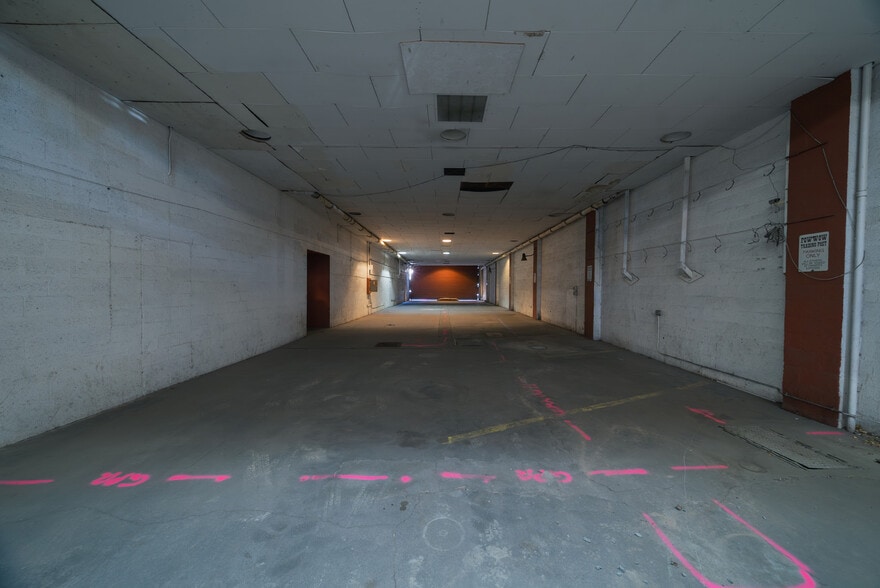 More Photos Of 118 W Route 66, Flagstaff General Retail For Lease