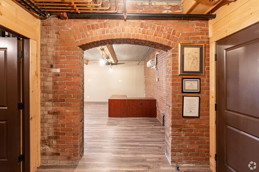 More Photos Of 6 Main Street Ext, Plymouth Office For Lease