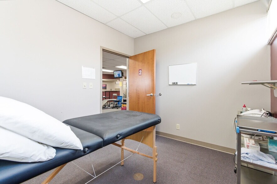 More Photos Of 4430 Crawford Ave, Louisville Medical For Sale