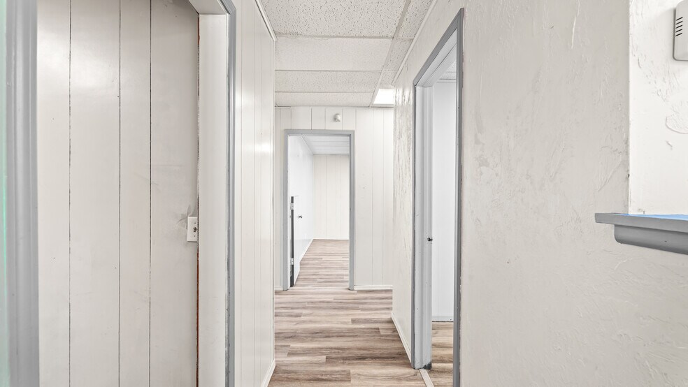 More Photos Of 8720 S Penn Ave, Oklahoma City Office For Sale