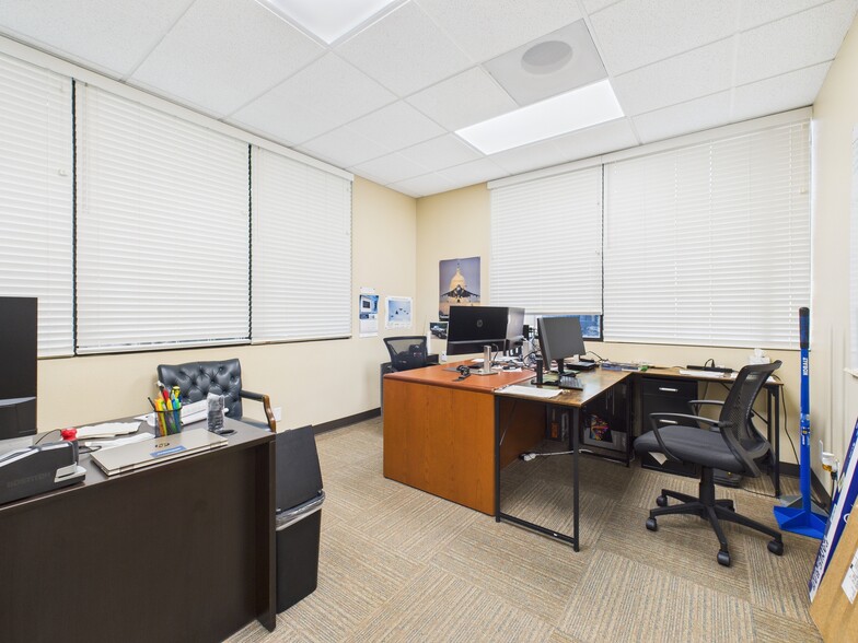 More Photos Of 1110 N Five Mile Rd, Boise Office For Sale