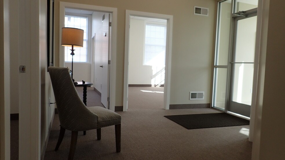 More Photos Of 1733 Washington Blvd, Easton Office For Sale