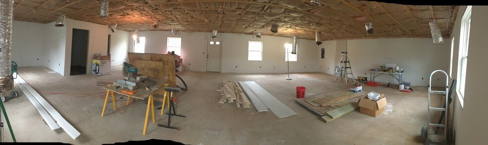 More Photos Of 1216 Portland Rd, Arundel Medical For Sale