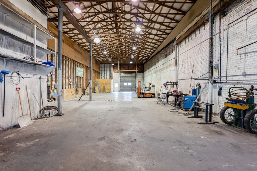 More Photos Of 489 Front St, Junction City Warehouse For Sale