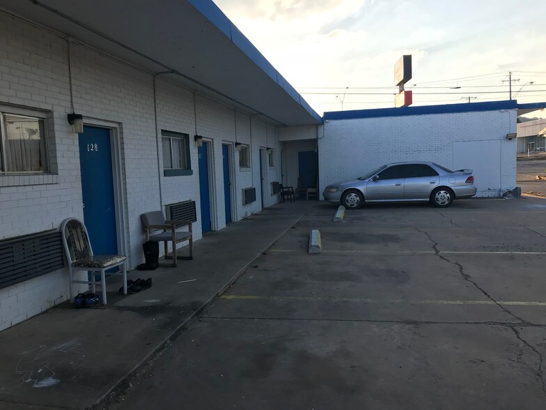 More Photos Of 3000 N Broadway St, Poteau Hotel For Sale