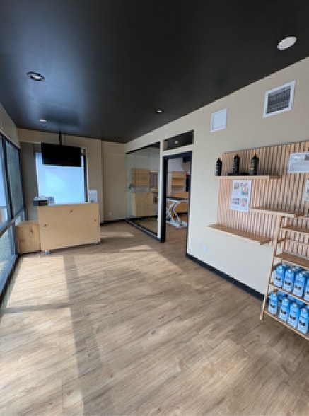 More Photos Of 2819 Central Ave, Saint Petersburg Storefront For Lease