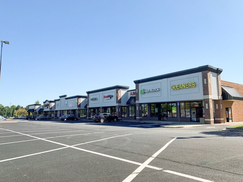 More Photos Of 12184 Highway 92, Woodstock Unknown For Lease