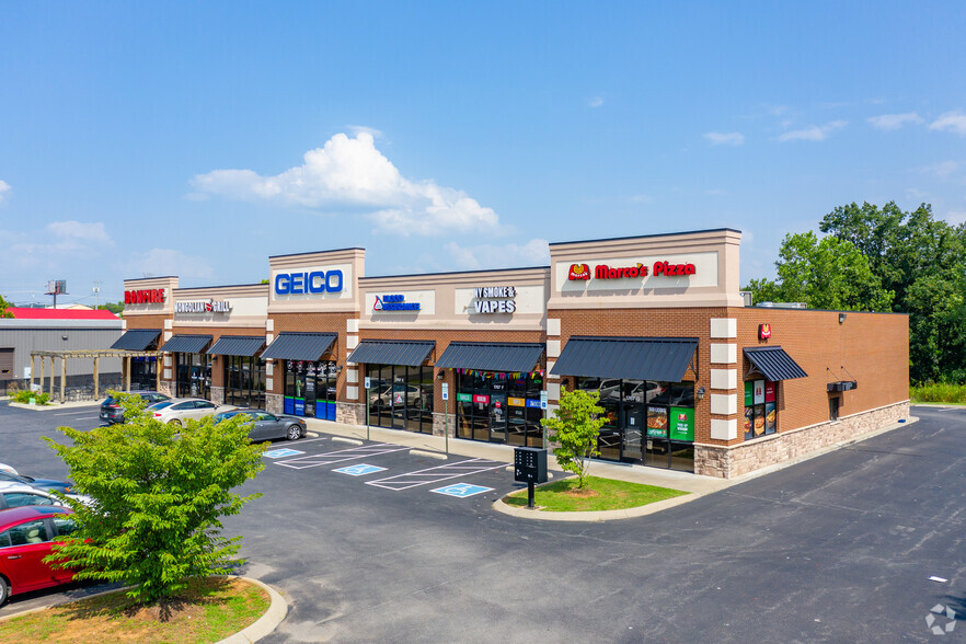 Primary Photo Of 1767 Wilma Rudolph Blvd, Clarksville General Retail For Lease