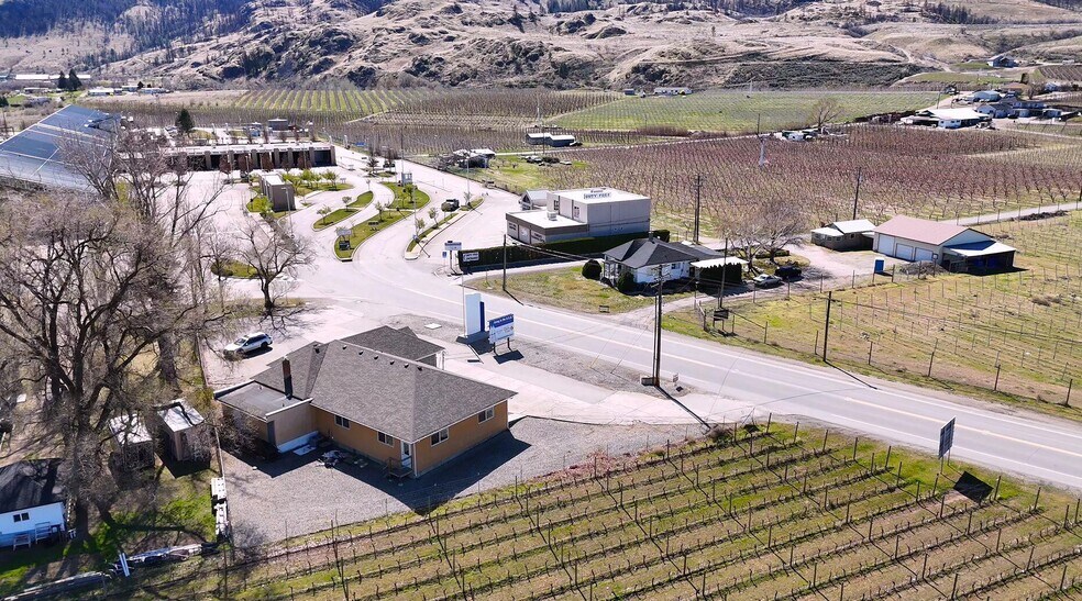 More Photos Of 609 Hwy 97, Osoyoos Office For Sale