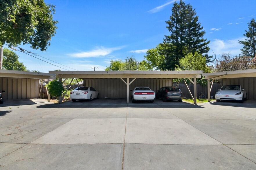 More Photos Of 1052 7th St, Novato Multifamily For Sale