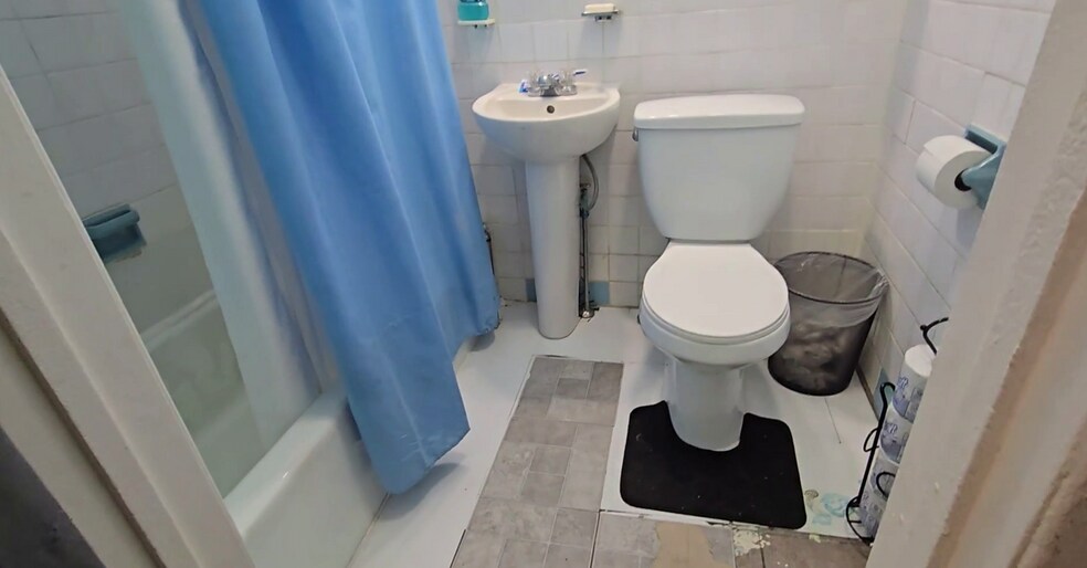 More Photos Of 92-18 Liberty Ave, Ozone Park Storefront Retail Residential For Sale