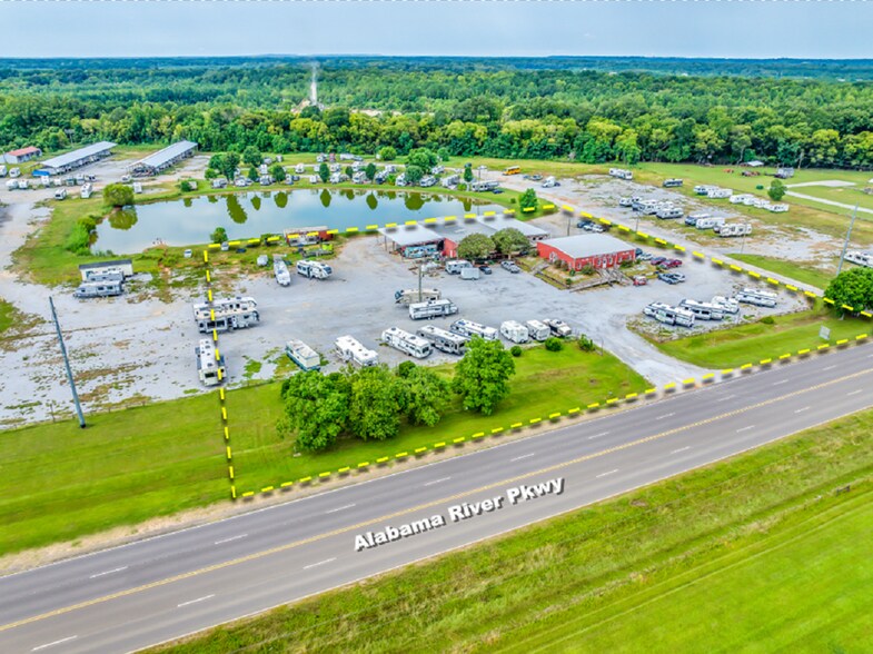 More Photos Of 1824 Alabama River Pky, Millbrook General Retail For Sale