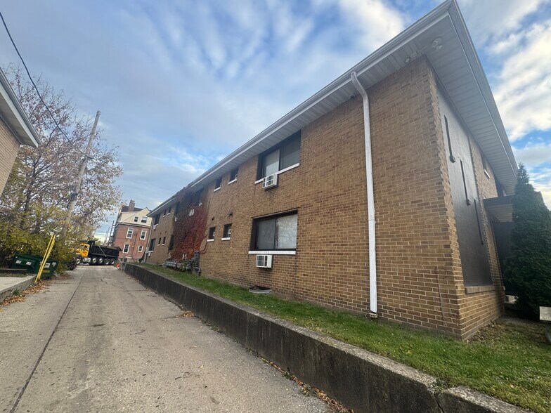 More Photos Of 944 N 20th St, Milwaukee Apartments For Sale