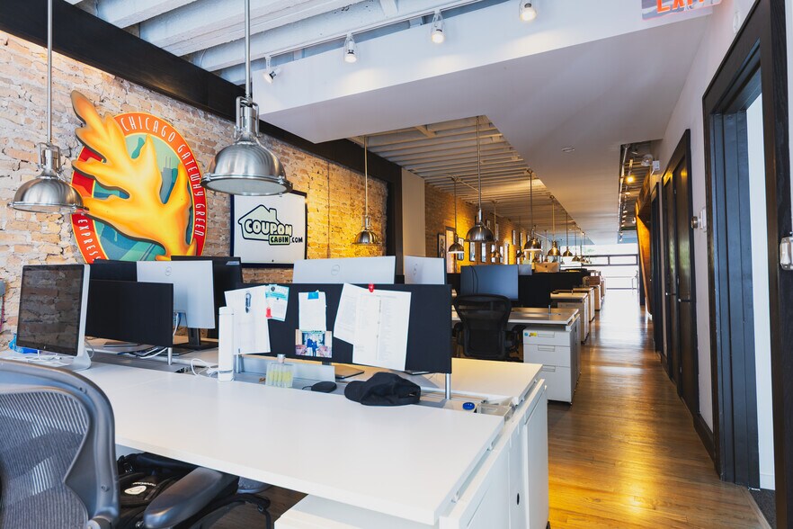 More Photos Of 21 W Illinois St, Chicago Office For Sale