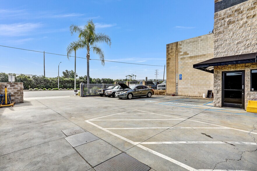 More Photos Of 19821 Valley Blvd, Walnut Auto Repair For Sale