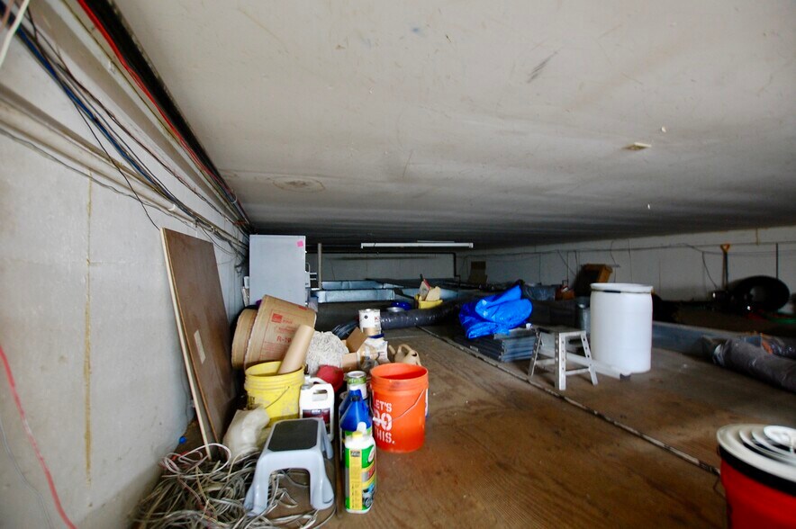 More Photos Of 35 Anderson Ave, Falconer Flex For Sale