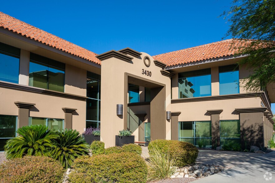 More Photos Of 3430 E Sunrise Dr, Tucson Coworking Space