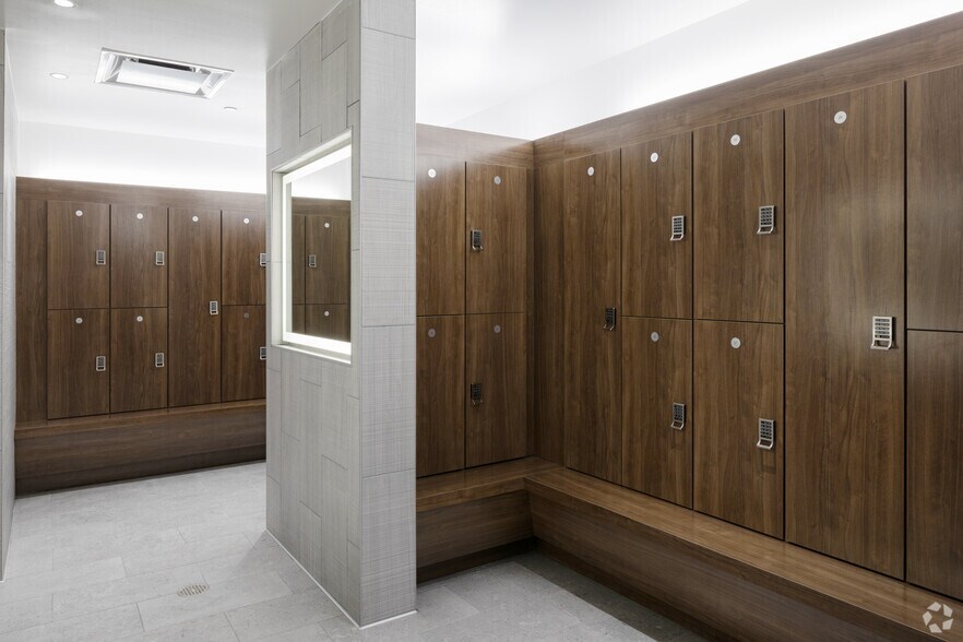 More Photos Of 1099 18th St, Denver Office For Lease