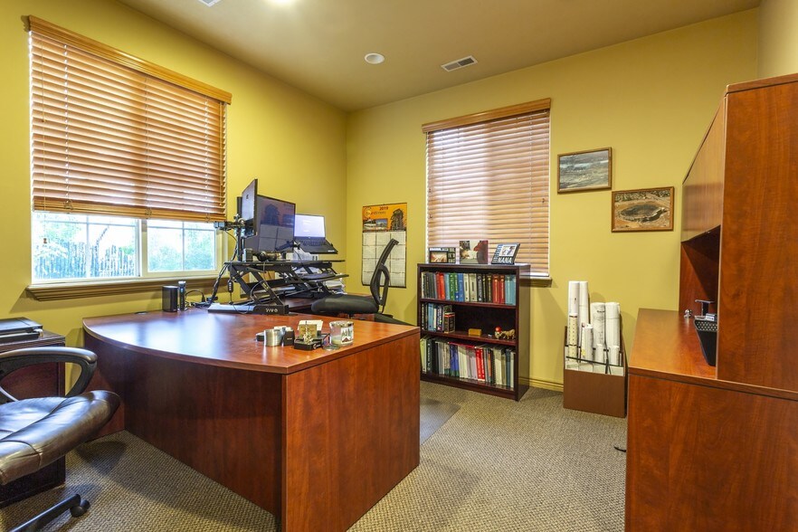 More Photos Of 9140 S State St, Sandy Office For Lease