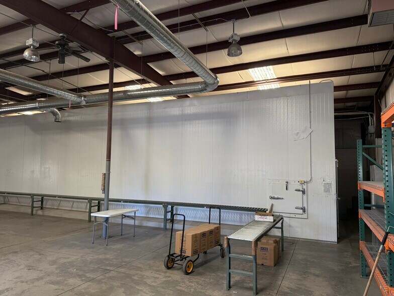 More Photos Of 9 Enterprise Way, Dayton Warehouse For Sale