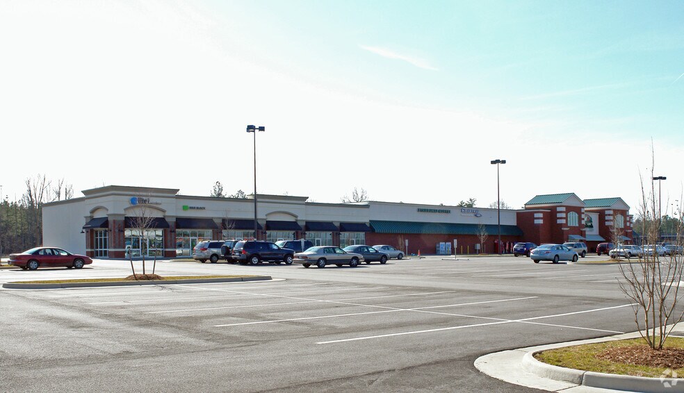 More Photos Of 1447-1459 Armory Dr, Franklin Freestanding For Lease