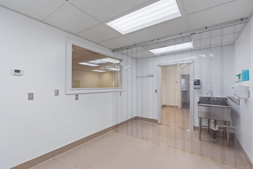More Photos Of 415 Fisk Ave, Demorest Medical For Sale