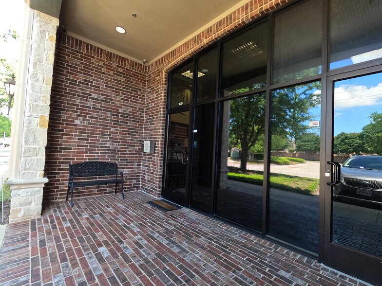 More Photos Of 6570 Naaman Forest Blvd, Garland Coworking Space