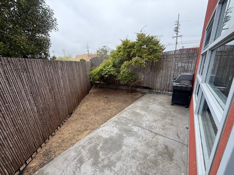 More Photos Of 1331 7th St, Berkeley Loft Creative Space For Sale
